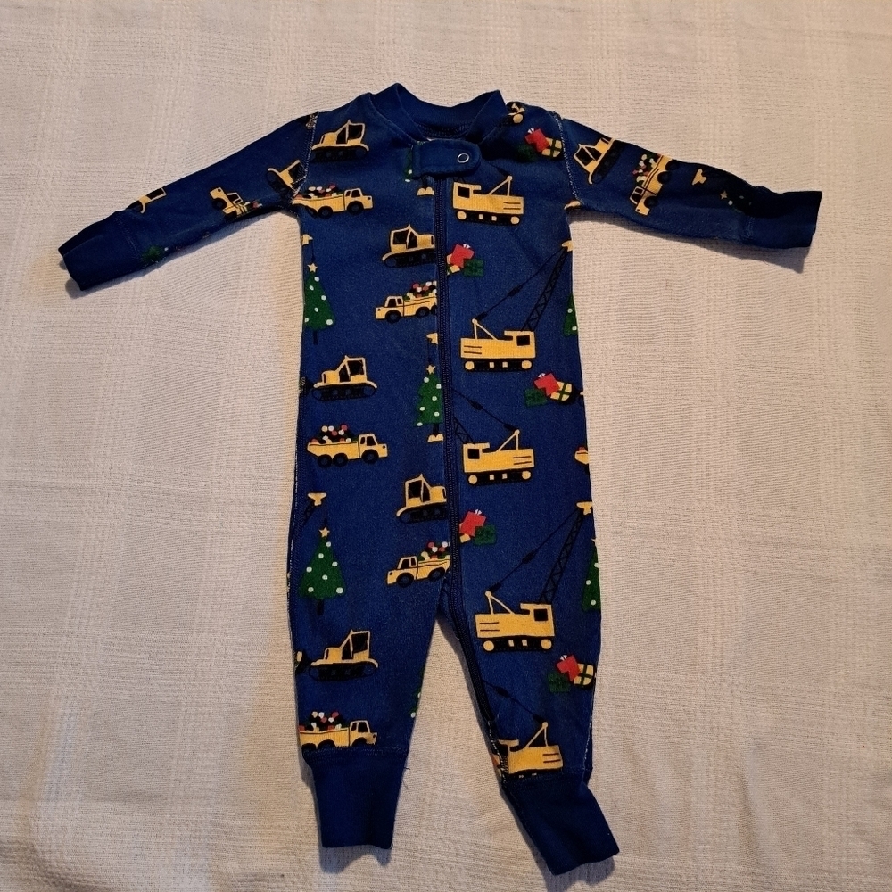 Hanna Andersson boys size 60 or 3-6 months crane design footless pajama